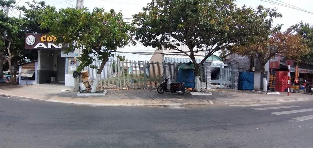 BÁN ĐẤT MẶT TIỀN ĐƯỜNG HÙNG VƯƠNG, TP. BẾN TRE